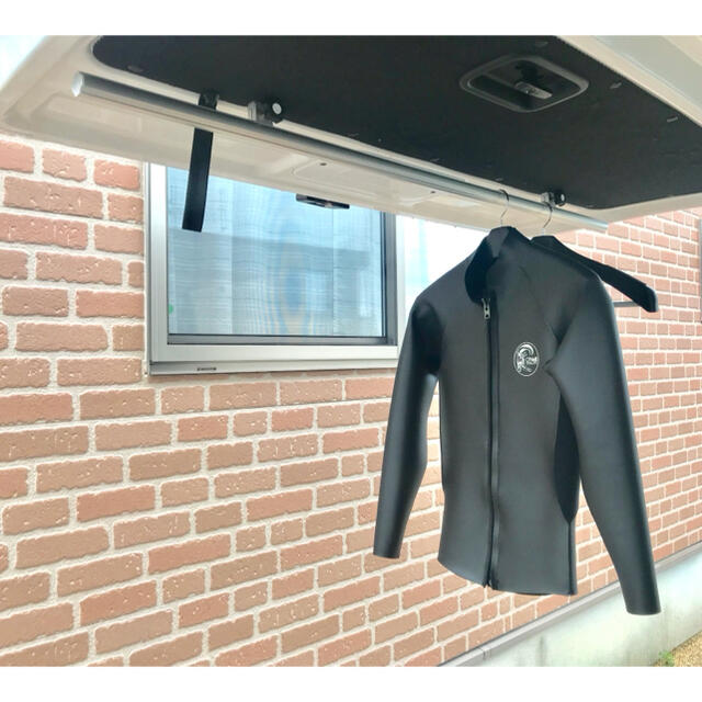 新品 NV350 キャラバン アルミ製リアハンガーバー 取付簡単 穴 新品 NV350 キャラバン アルミ製リアハンガーバー 取付簡単 穴