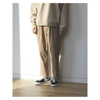 ビームス(BEAMS)の【BEIGE】BEAMS HEART / コーデュロイ ワイドテーパードパンツ(その他)