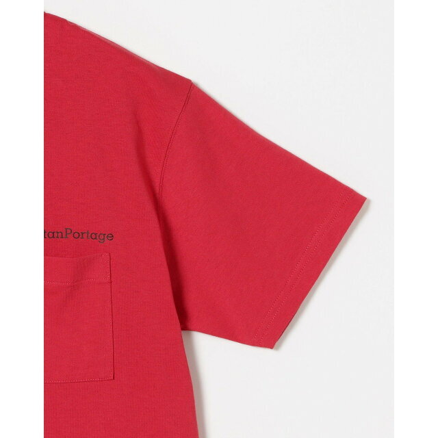 B:MING LIFE STORE by BEAMS(ビーミング ライフストア バイ ビームス)の【RED】Manhattan Portage / プリント ポケット Tシャツ メンズのトップス(Tシャツ/カットソー(半袖/袖なし))の商品写真