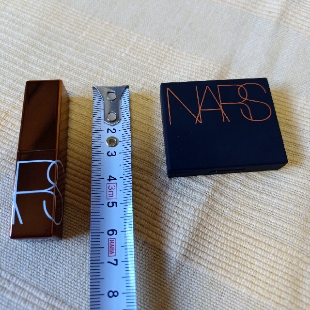 NARS(ナーズ)の♥更にお値下げ!日本未発売! NARS パウダー&リップ コスメ/美容のベースメイク/化粧品(フェイスカラー)の商品写真