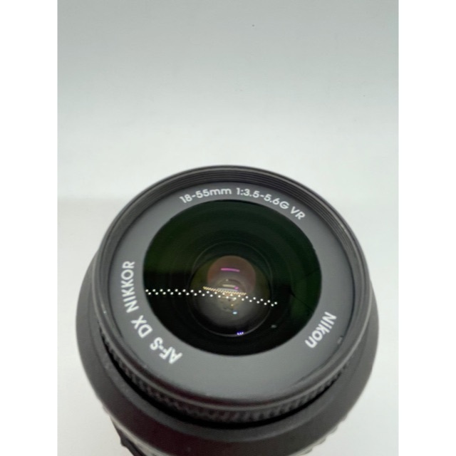 Nikon(ニコン)のAF-S DX 18-55mm f3.5-5.6G VRフード付き#38 スマホ/家電/カメラのカメラ(レンズ(ズーム))の商品写真