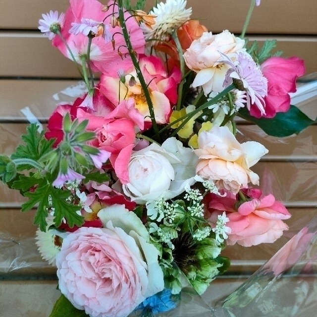 【一部値下】切り花 生花お任せパック 薔薇など(生け花、プレゼント、ご自宅用等)