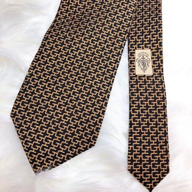 安い再入荷 Gucci - ネクタイ グッチ G柄 マーク シルク 100% ゴールド