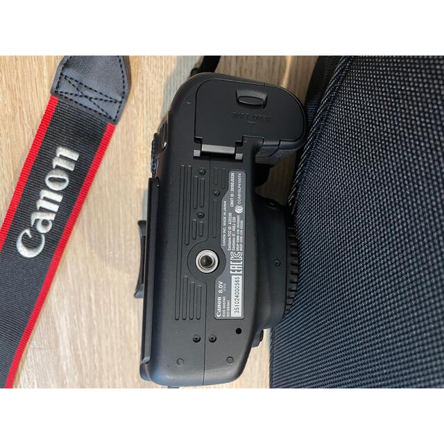 美品【カメラバック付き】Canon EOS 80D ボディ