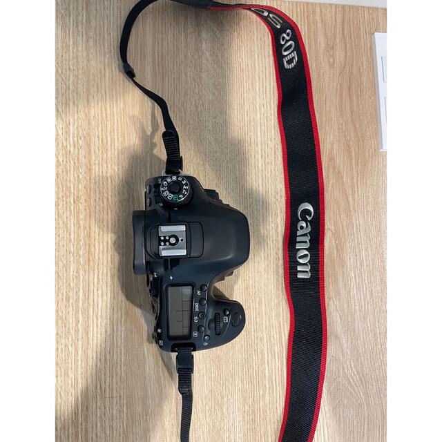 Canon(キヤノン)の美品【カメラバック付き】Canon EOS 80D ボディ スマホ/家電/カメラのカメラ(デジタル一眼)の商品写真