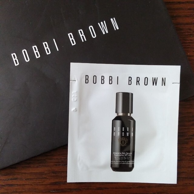 BOBBI BROWN(ボビイブラウン)のボビイブラウン インテンシブ スキンセラム ファンデーション N032 サンプル コスメ/美容のキット/セット(サンプル/トライアルキット)の商品写真