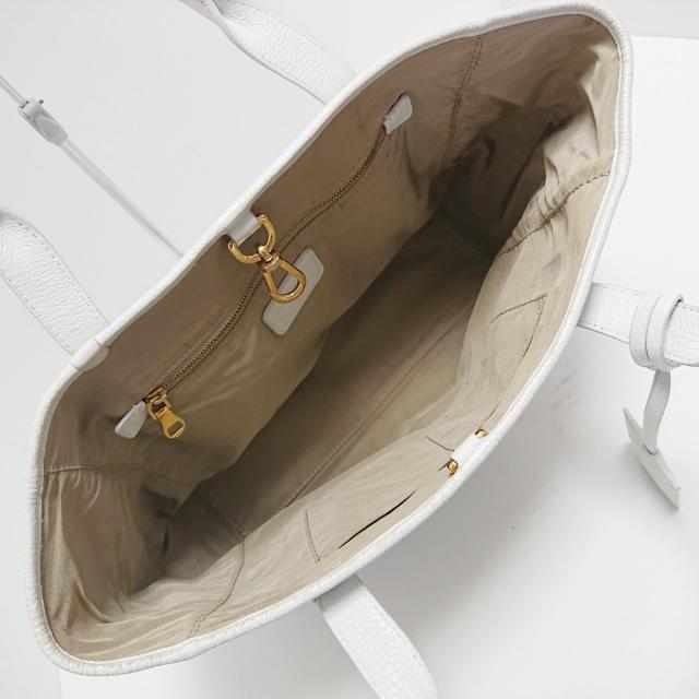 LOEWE(ロエベ)のロエベ トートバッグ ヘリテージ 白 レザー レディースのバッグ(トートバッグ)の商品写真