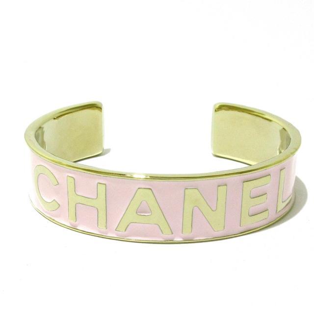 CHANEL(シャネル)のシャネル バングル美品  ココマーク レディースのアクセサリー(ブレスレット/バングル)の商品写真