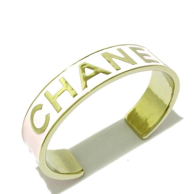 CHANEL(シャネル)のシャネル バングル美品  ココマーク レディースのアクセサリー(ブレスレット/バングル)の商品写真