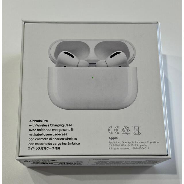 Apple(アップル)のAirPods Pro MWP22J/A スマホ/家電/カメラのオーディオ機器(ヘッドフォン/イヤフォン)の商品写真