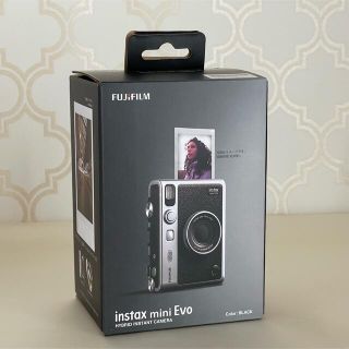 フジフイルム(富士フイルム)の新品未開封品　FUJIFILM　instax mini Evo(フィルムカメラ)