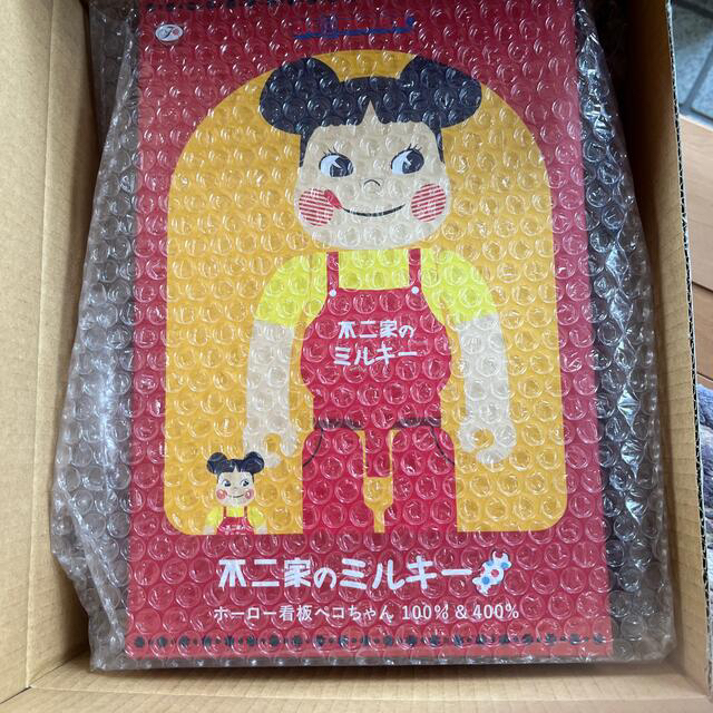 おもちゃ【新品未開封】BE@RBRICK ホーロー看板 ペコちゃん 100%＆400%