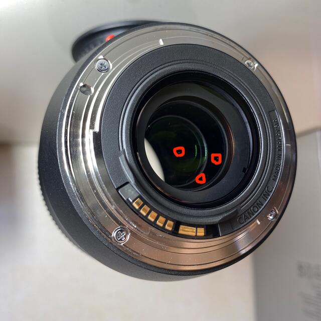 Canon(キヤノン)のcanon ef 70-300mm f4-5.6 is ii usm フード付 スマホ/家電/カメラのカメラ(レンズ(ズーム))の商品写真