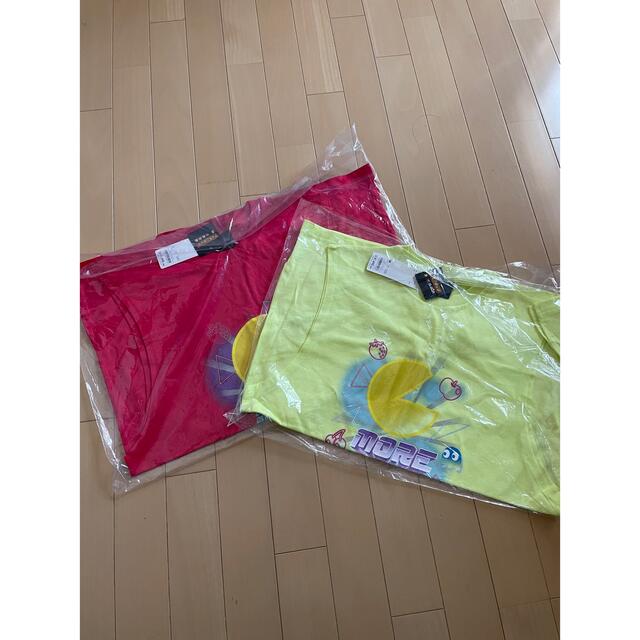 GU(ジーユー)の【DOWN↓】⭐︎新品　T(ノースリーブ) 2枚　M（イエロー）　L（レッド） レディースのトップス(Tシャツ(半袖/袖なし))の商品写真