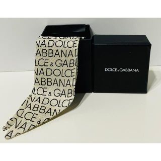 ドルチェアンドガッバーナ(DOLCE&GABBANA)の【美品】ドルガバ シルク スカーフ ツイリー 総ロゴ(バンダナ/スカーフ)