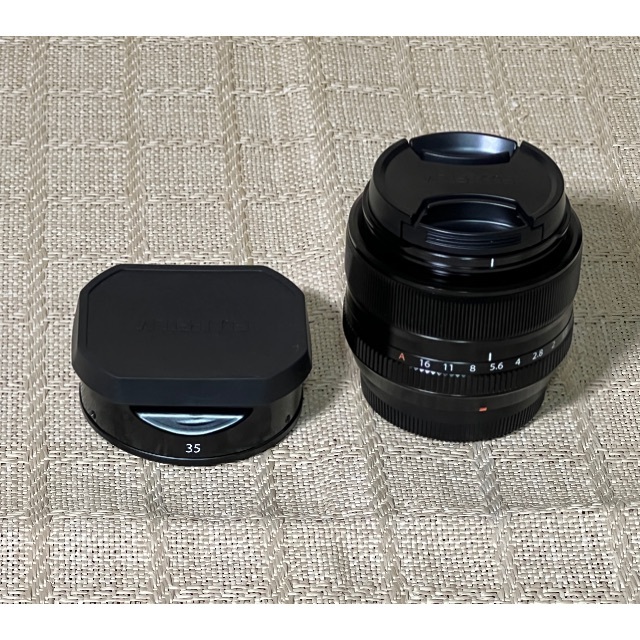 使用回数極小　FUJIFILM　XF35 F1.4 R スマホ/家電/カメラのカメラ(レンズ(単焦点))の商品写真
