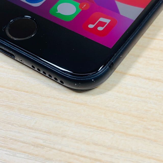 Apple(アップル)のP22 iPhone7 32GB SIMフリー スマホ/家電/カメラのスマートフォン/携帯電話(スマートフォン本体)の商品写真