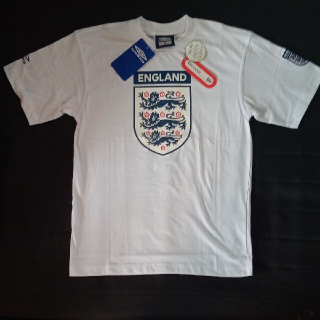 UMBRO(アンブロ)のUMBRO サッカーENGLAND 代表チームTシャツ スポーツ/アウトドアのサッカー/フットサル(ウェア)の商品写真