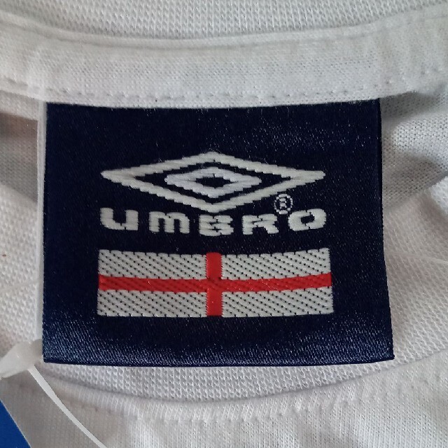 UMBRO(アンブロ)のUMBRO サッカーENGLAND 代表チームTシャツ スポーツ/アウトドアのサッカー/フットサル(ウェア)の商品写真