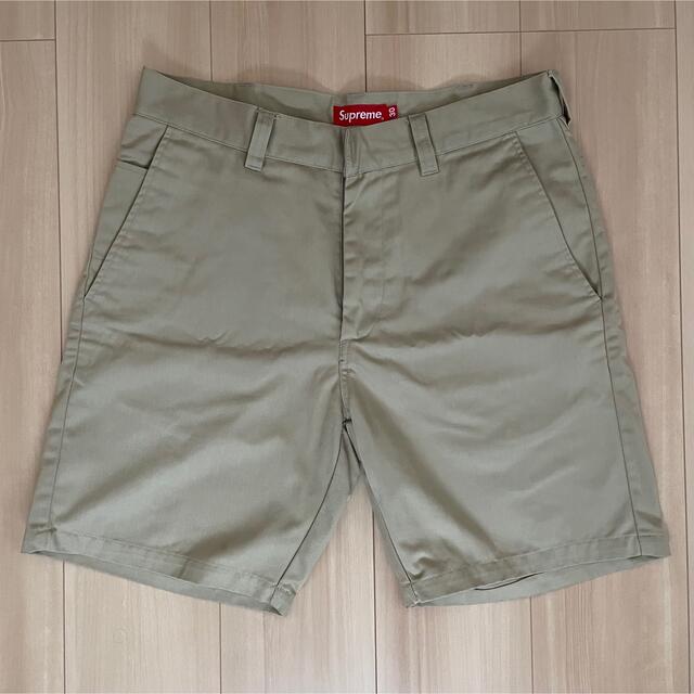 Supreme(シュプリーム)のsupreme work shorts 30 khaki カーキ メンズのパンツ(ショートパンツ)の商品写真