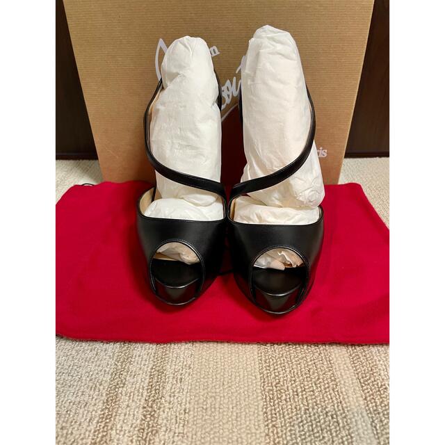 Christian Louboutin(クリスチャンルブタン)の新品未使用　クリスチャンルブタン  38.5 パンプス レディースの靴/シューズ(ハイヒール/パンプス)の商品写真