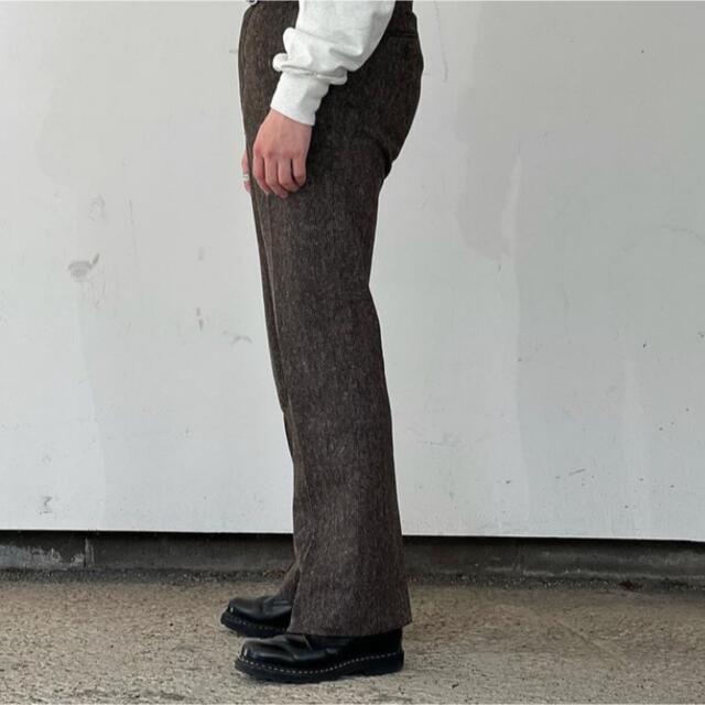 COMOLI(コモリ)の2022SS m's braque （エムズブラック）リネンフレアパンツ メンズのパンツ(スラックス)の商品写真