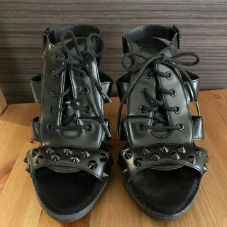 ドクターマーチン(Dr.Martens)のドクターマーチン  Dr.Martens スタッズ サンダル　ヒール(ハイヒール/パンプス)