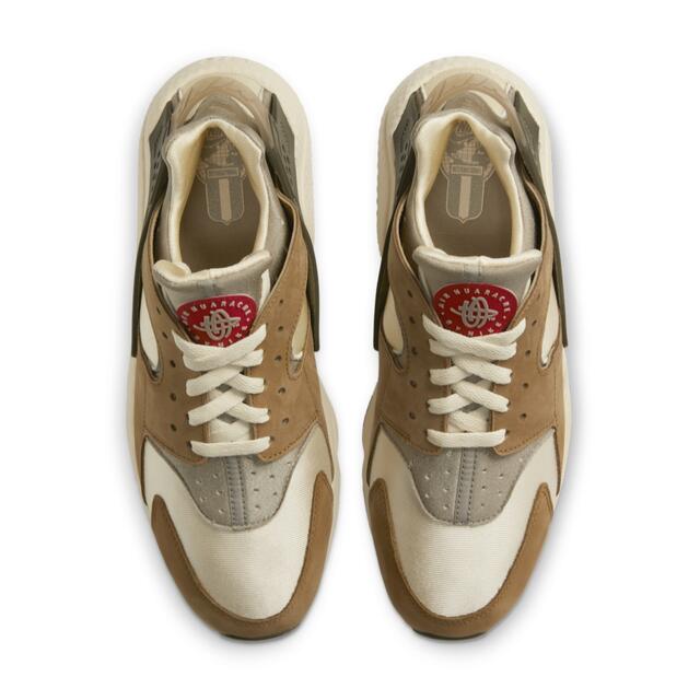 STUSSY(ステューシー)のNIKE STUSSY AIR HUARACHE LE DESERT OAK 茶 メンズの靴/シューズ(スニーカー)の商品写真