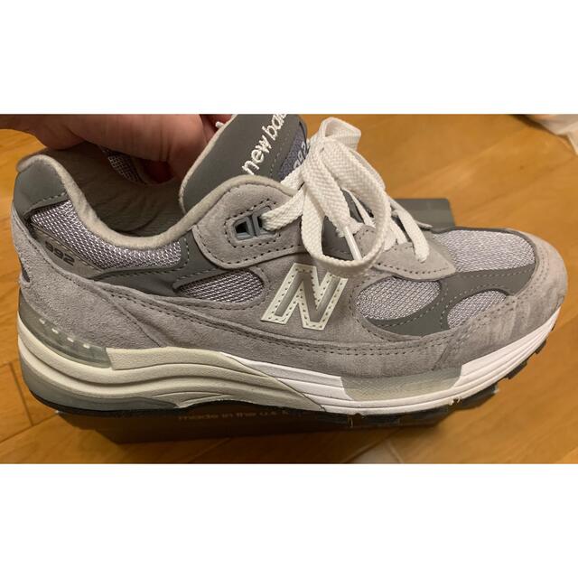 New Balance(ニューバランス)の美品】NewBalance ニューバランス M992GR 23.0㎝ レディースの靴/シューズ(スニーカー)の商品写真