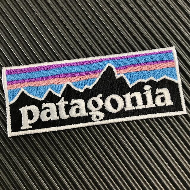 patagonia(パタゴニア)のPATAGONIA フィッツロイ&SUNSET 2枚セット アイロンワッペン 3 スポーツ/アウトドアのアウトドア(その他)の商品写真