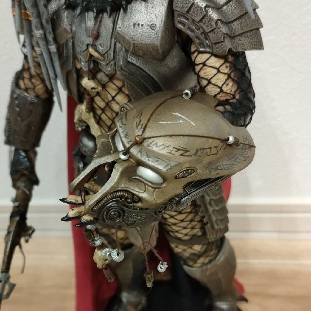 ホットトイズ HOT TOYS エルダー・プレデター 2.0 AVP www