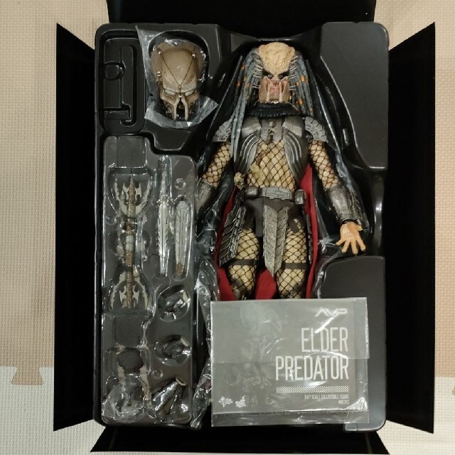 ホットトイズ　HOT TOYS　エルダー・プレデター　2.0　AVP