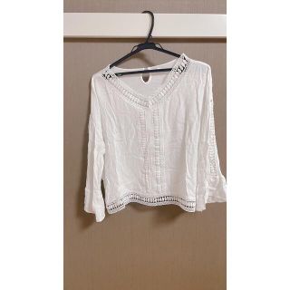 エイチアンドエム(H&M)のH&M トップス　白ブラウス　レース(シャツ/ブラウス(長袖/七分))