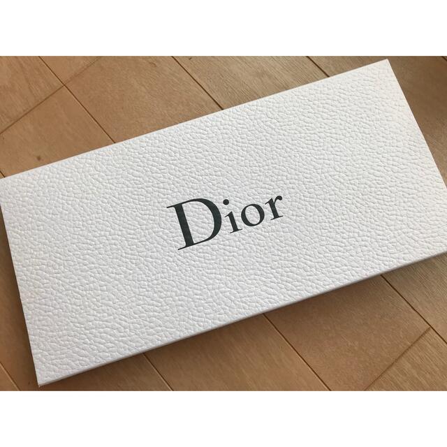 Christian Dior(クリスチャンディオール)のDior  小物入れ箱 エンタメ/ホビーのコレクション(ノベルティグッズ)の商品写真