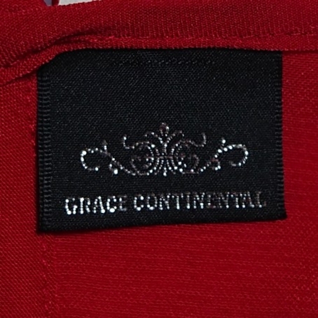 GRACE CONTINENTAL(グレースコンチネンタル)の茶々様専用 グレースコンチネンタル ポンチョ レディースのジャケット/アウター(ポンチョ)の商品写真