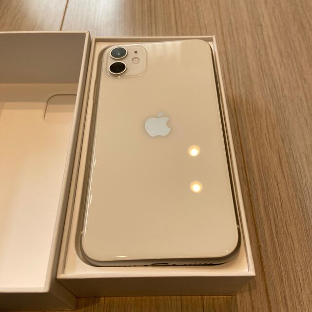 iPhone(アイフォーン)のiPhone11 スマホ/家電/カメラのスマートフォン/携帯電話(スマートフォン本体)の商品写真