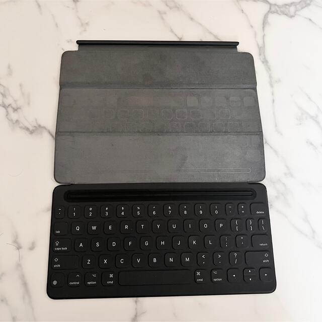 Apple(アップル)のiPad スマートキーボード 純正 10.5 Smart keyboard スマホ/家電/カメラのPC/タブレット(PCパーツ)の商品写真