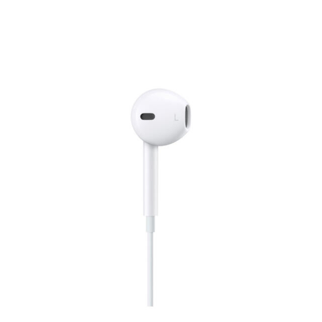 Apple(アップル)の週末限定SALE♪新品未使用☆Apple アップル 純正イヤホン EarPods スマホ/家電/カメラのスマホアクセサリー(ストラップ/イヤホンジャック)の商品写真