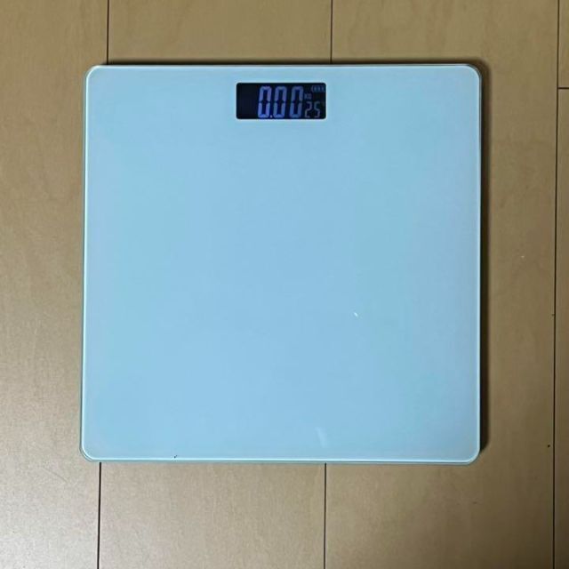 体重計　電池付　温度計　ヘルスメーター　コンパクト　自動オンオフ　ダイエット コスメ/美容のダイエット(その他)の商品写真