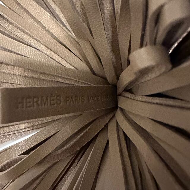 HERMÈS カルメン エトゥープ 3