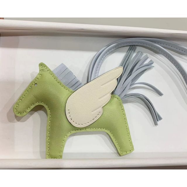 高評価! 新品未使用 - Hermes エルメス チャーム PM ペガサス ロデオ