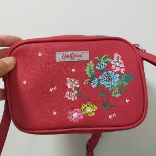 キャスキッドソン(Cath Kidston)のキャスキッドソン　ショルダーバッグ　赤　花柄(ショルダーバッグ)