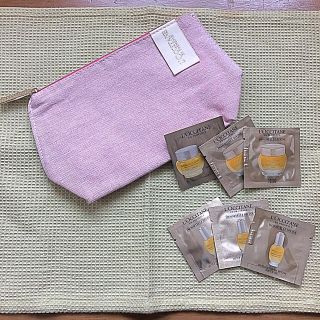 ロクシタン(L'OCCITANE)のロクシタン★ノベルティ★ポーチ★未使用★非売品★サンプル★ディバイン★(ポーチ)