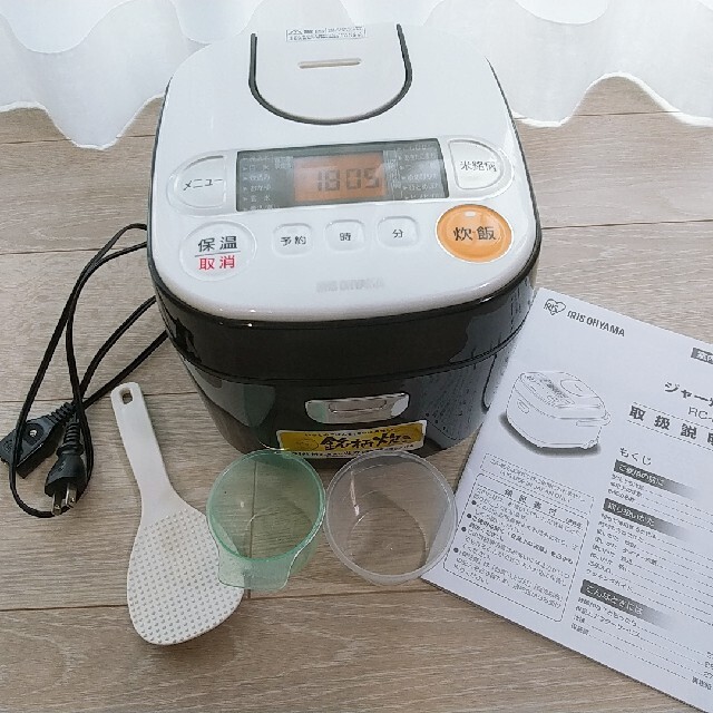 アイリスオーヤマ(アイリスオーヤマ)のアイリスオーヤマ炊飯器　RC-MA30 スマホ/家電/カメラの調理家電(炊飯器)の商品写真