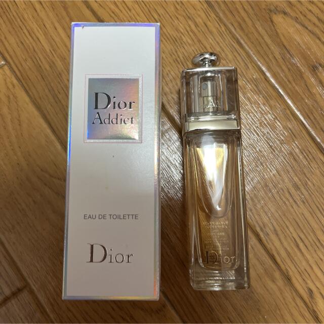 Dior(ディオール)のディオール　アディクト　オードゥトワレ　30ml コスメ/美容の香水(香水(女性用))の商品写真