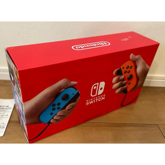 Nintendo Switch(ニンテンドースイッチ)の新品　未使用　Nintendo Switch スイッチ　本体　ネオンブルー エンタメ/ホビーのゲームソフト/ゲーム機本体(家庭用ゲーム機本体)の商品写真