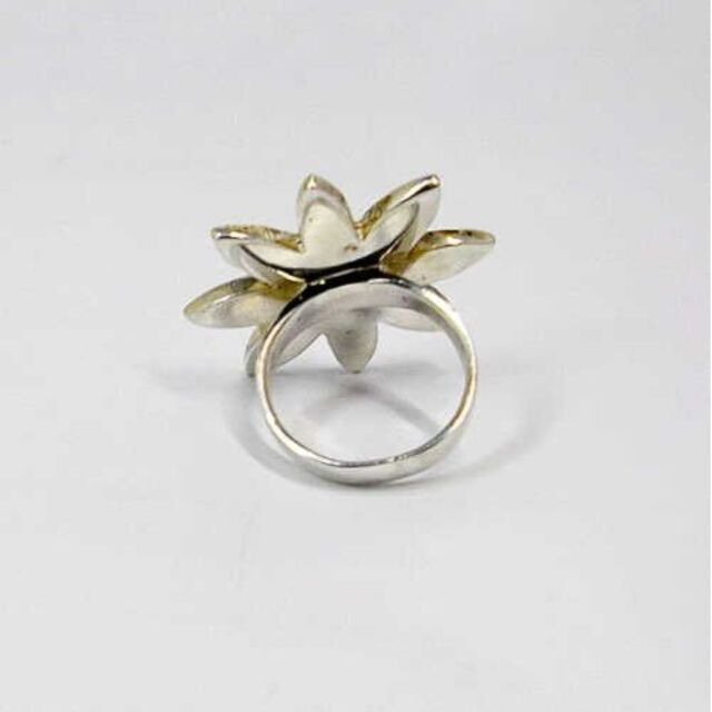 白蝶貝を使ったシルバー925製花のリング（指輪）2！