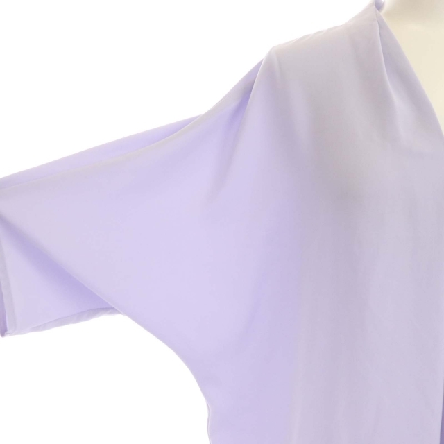 ICB(アイシービー)のアイシービー Soft Twill Vネックブラウス 五分袖 S 紫 ラベンダー レディースのトップス(その他)の商品写真