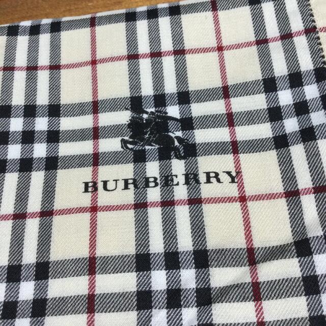 BURBERRY(バーバリー)のBurberry ハンカチ　新品 メンズのファッション小物(ハンカチ/ポケットチーフ)の商品写真