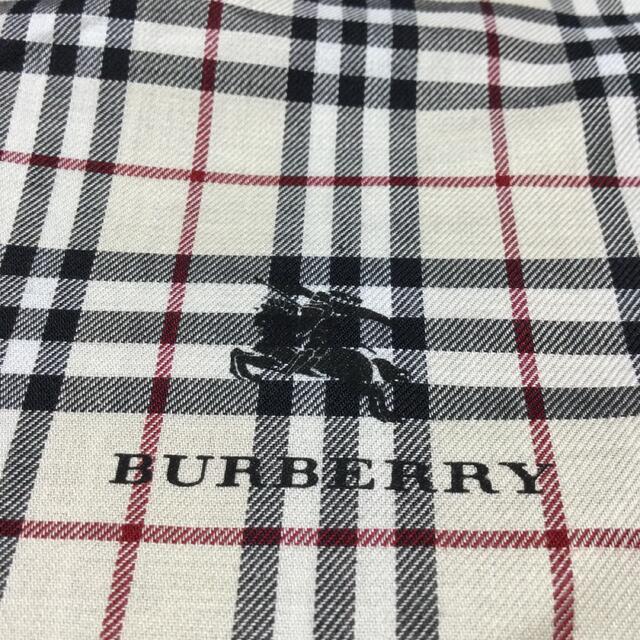 BURBERRY(バーバリー)のBurberry ハンカチ　新品 メンズのファッション小物(ハンカチ/ポケットチーフ)の商品写真